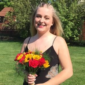 Meet your Posher, Courtney